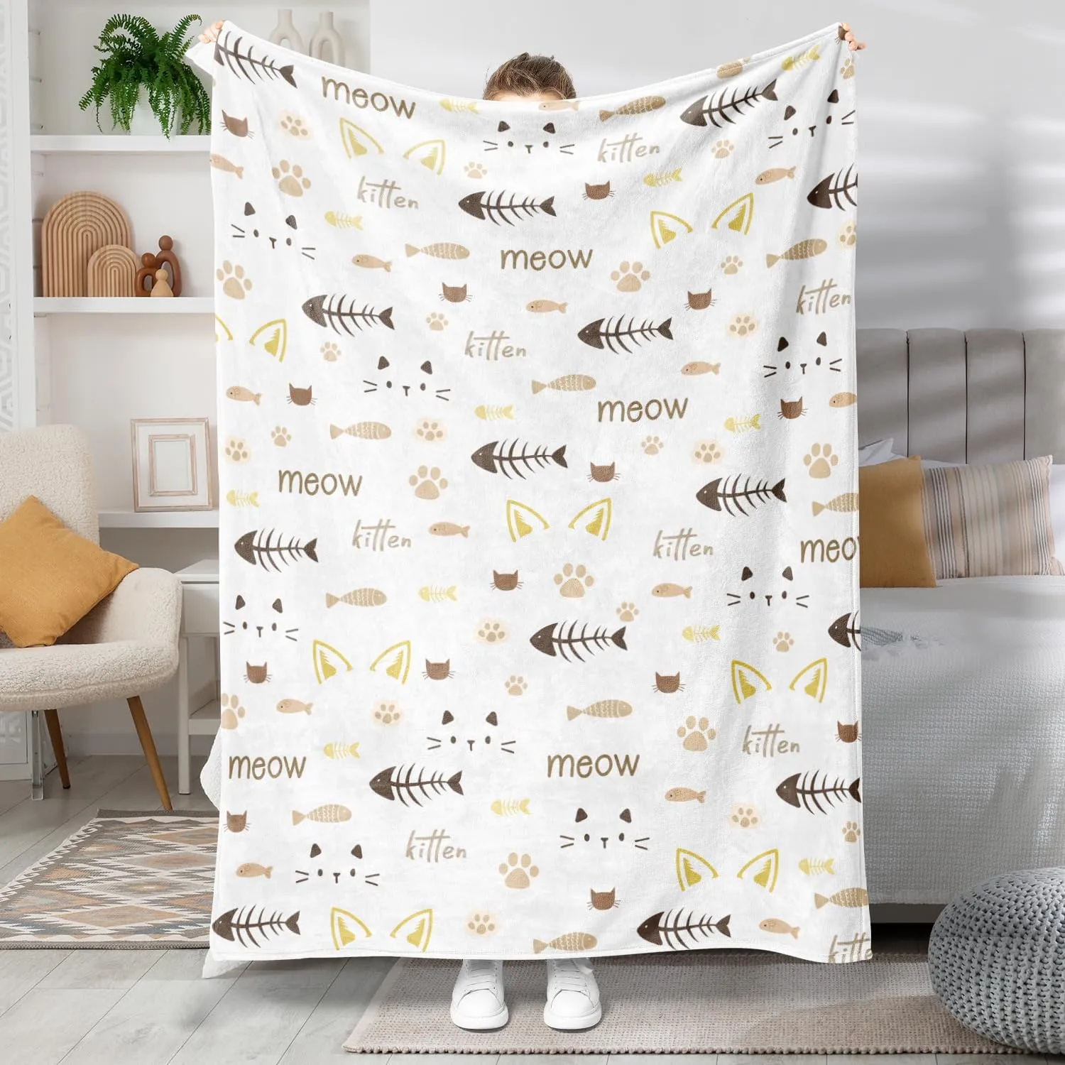 Cat Blanket Cute Pet Kitten Print Blankets Cats Lovers Throw Blanket Cat with Fish Plush Throws Blanket Ultra Soft Flannel Fleece Throw Blanket for Couch Sofa Bed 50 X 60 inch